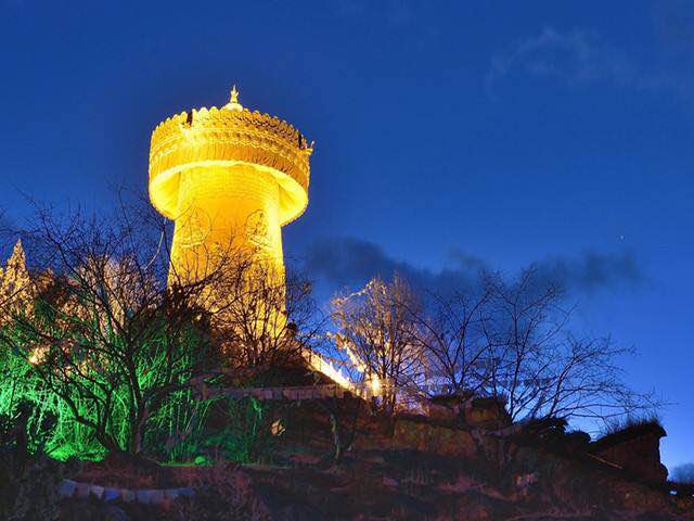 香格里拉大佛寺