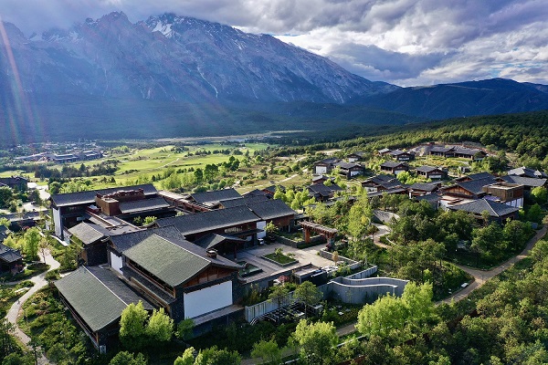 金茂璞修雪山酒店